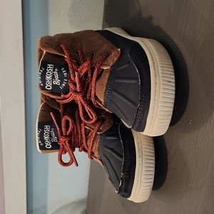 OshKosh B'gosh Boys Rafferty Duck Boots Size 11